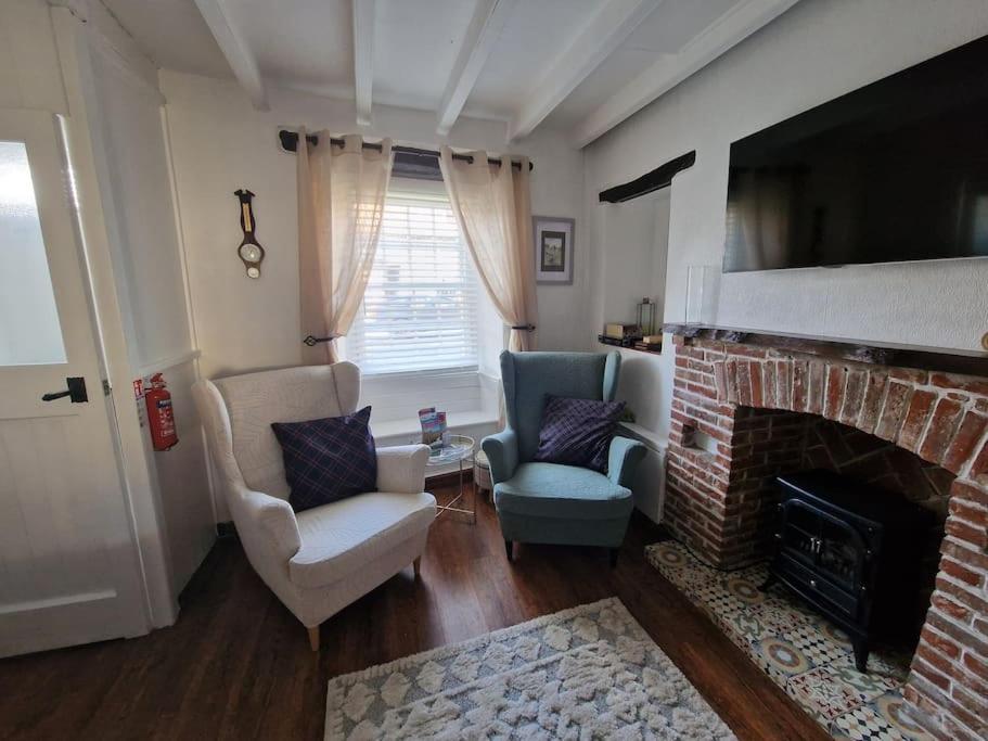 Black Cat Cottage - Central Pickering Grade 2 Listed Cottage מראה חיצוני תמונה