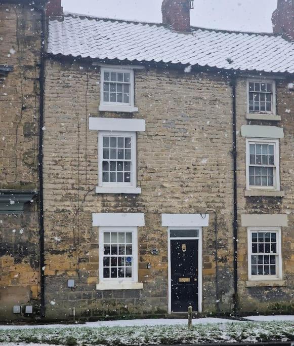 Black Cat Cottage - Central Pickering Grade 2 Listed Cottage מראה חיצוני תמונה